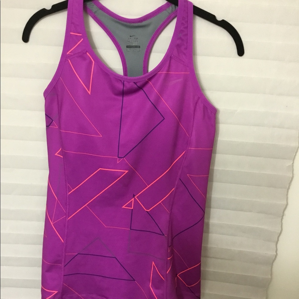 Nike Dri-Fit Top Size M